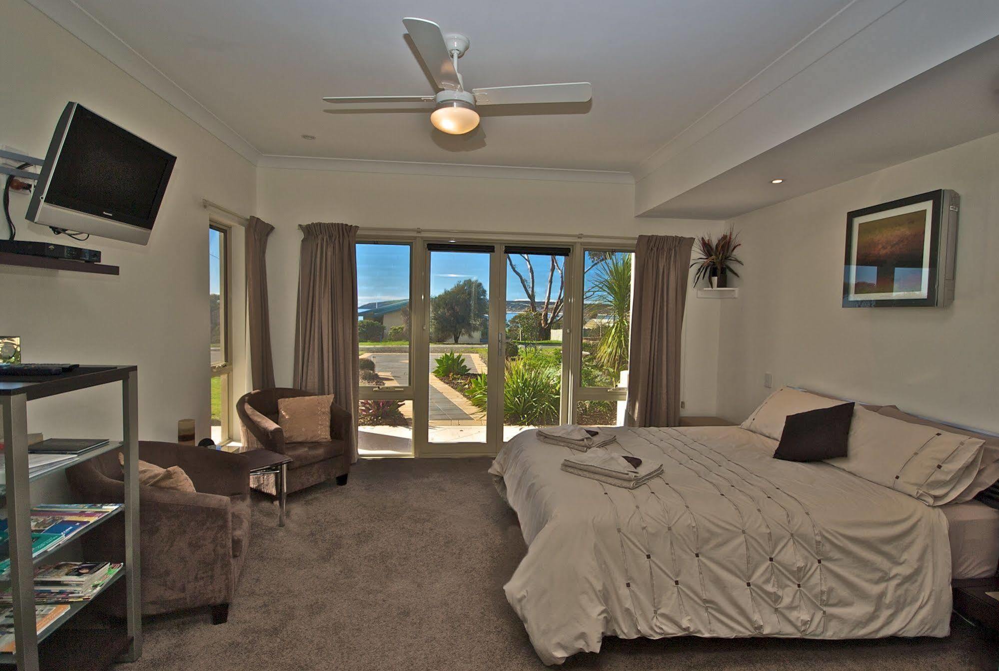 Searenity Holiday Accommodation Emu Bay Exterior photo